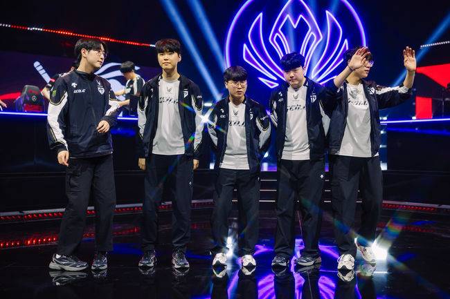 라이엇 게임즈 플리커.