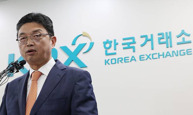 9일 서울 여의도 한국거래소에서 이윤수 금융위원회 증권선물위원회 상임위원이 자본시장 불공정거래 근절 실천방안 합동브리핑을 하고 있다. 연합뉴스