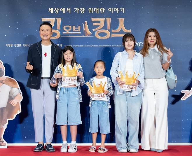 ▲ 주영훈 이윤미 가족. 제공|모팩스튜디오