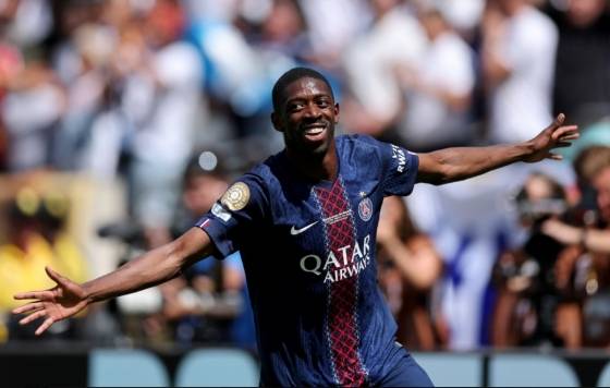 골을 넣고 기뻐하는 우스만 뎀벨레. /사진=PSG 공식 SNS 갈무리