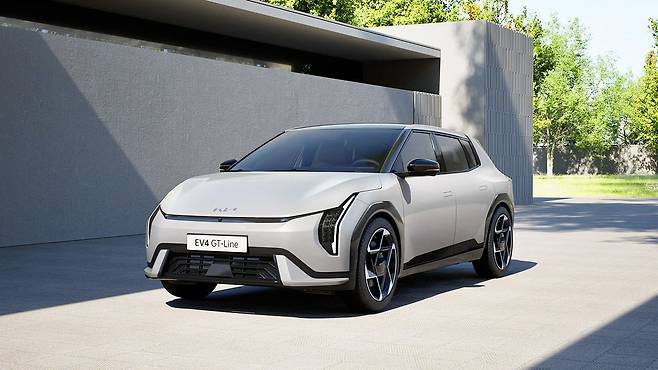 기아 EV4 해치백