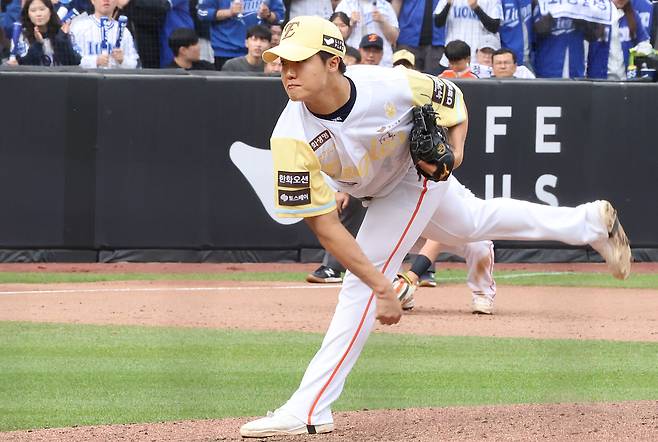 한화이글스, 특급 신인 정우주 1군 말소..."휴식 차원"