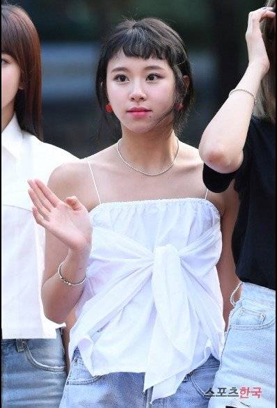 스크린샷_11-7-2025_0577_www.google.com.jpeg 케이팝 데몬헌터스..조이.. 롤모델로 추정되는.. 채영!