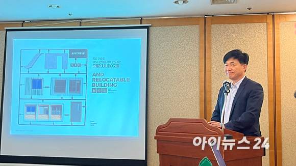 강건우 엔알비 대표가 11일 서울 여의도에서 열린 IPO 기자간담회에서 상장 계획과 향후 성장 전략을 발표하고 있다.  [사진=김민희 기자]