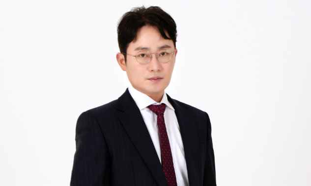 배우 박성일. 티오엠매니지먼트 제공