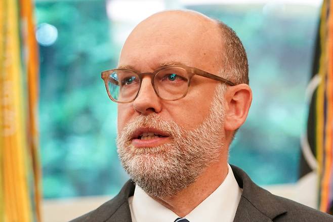 지난 6월 러셀 보트 백악관 예산관리국장(OMB)이 미국 백악관에서 발언하고 있다. [로이터]