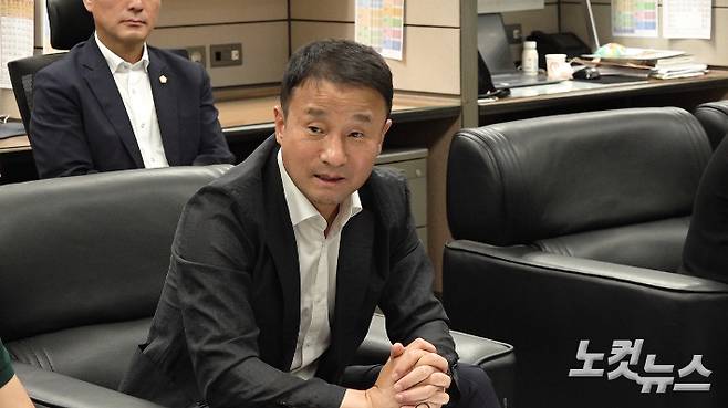 11일 전북도의회 기자실 방문한 한병도 국회 예결위원장. 김현주 크리에이터