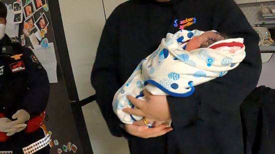 산불 현장 속'생명의 탄생'긴박했던 순간의 감동 재현