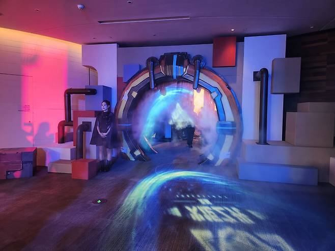 - 입구부터 장엄하다&nbsp;