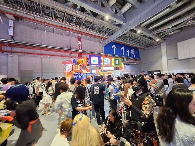 - 호요버스 젠레스 존 제로 부스 앞도 인산인해다&nbsp;