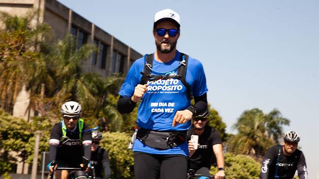 우고 파리아스는 인간의 몸이 극한의 신체 활동에 어떻게 반응하는지 알아보기 위해 이 도전에 나섰다