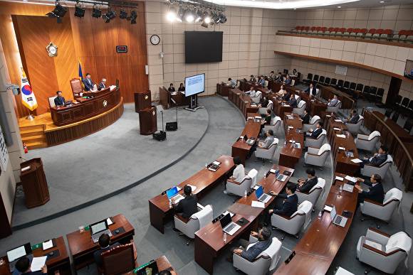 군산시의회 본회의장  [사진=군산시의회 ]