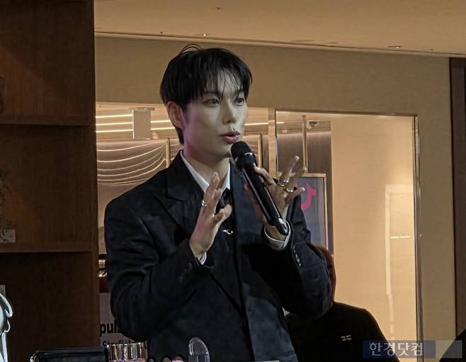 지난 4일 경기 수원시에 위치한 스타필드 수원에서 열린 ‘셀렉트스토어 - THE KYEA SELECTION’ 행사에서 뷰티 크리에이터 레오제이가 발언하고 있다./사진=박수림 기자
