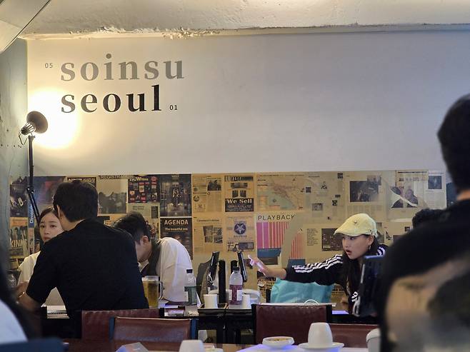 Soinsu Seoul is a gopchang (grilled intestine) place near Ttukseom Station, Line No. 2. [JIN EUN-SOO]