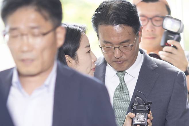 윤석열정부 외교라인 핵심 인사인 김태효 전 국가안보실 1차장이 11일 피의자 신분으로 조사를 받기 위해 서울 서초구 순직해병 특검팀 사무실로 들어서고 있다. 연합뉴스