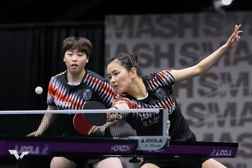 WTT 미국 스매시에 나선 유한나(왼쪽)와 김나영. 사진[연합뉴스]