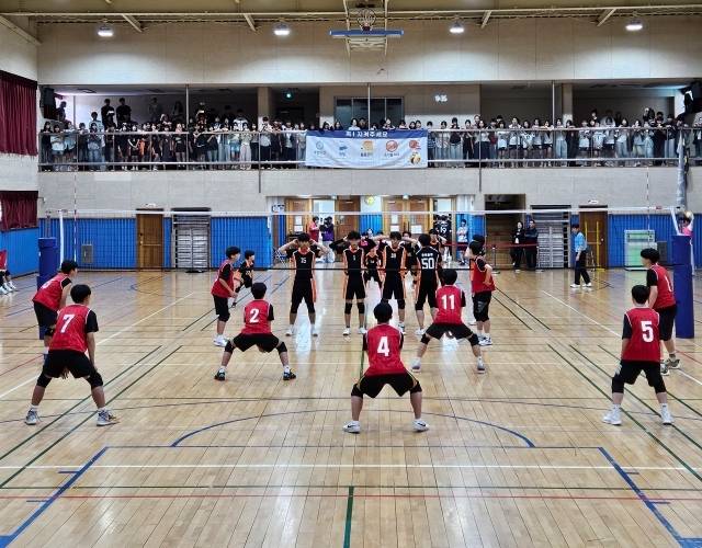 박종철 대표는 김포시농구협회 사무국장으로 활동하며 지역 스포츠 현장에 깊이 관여해 온 인물로 배구계와도 오랜 인연을 갖고 있다. 가족 중 2명이 현역 배구 선수로 활동하고 있을 만큼 배구에도 깊은 애정을 갖고 있는 박 대표는 은퇴 원로 및 지역 배구협회 임원들의 조언을 토대로 김포시배구협회 창립을 위한 준비에도 박차를 가하고 있다. 사진=엑시토 배구교실 김포점 제공