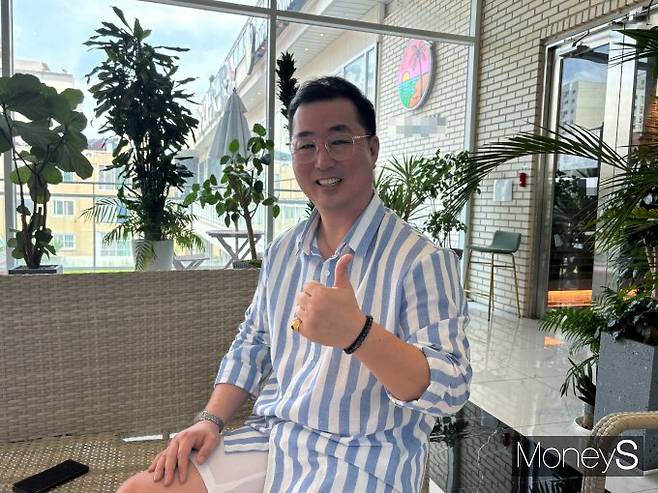 1999년 한화 이글스의 마지막 우승을 이끈 이영우가 근황을 전했다. 사진은 지난 3일 대전 서구에서 인터뷰를 진행 중인 이영우의 모습. /사진=최진원 기자