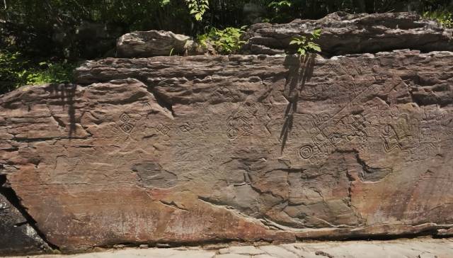 울주 천전리 명문과 암각화. 사진 제공=국가유산청