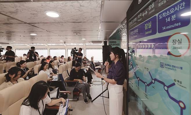 환승 체계에서 마을버스가 빠질 경우 승객들은 추가 운임을 내야 한다. [사진 | 뉴시스]