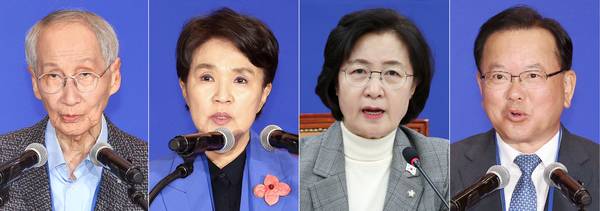 대통령실은 이재명 대통령이 국제사회에 민주 대한민국의 복귀를 알리고, 새 정부의 국정철학 및 대외정책을 설명하기 위해 주요국에 대통령 특사단을 파견키로 했다고 13일 밝혔다. 특사단은 14일부터 유럽연합(EU), 프랑스, 영국, 인도에 순차적으로 파견될 예정이다.     왼쪽부터 유럽연합(EU) 특사단장 윤여준 전 환경부 장관, 프랑스 특사단장 강금실 전 법무부 장관, 영국 특사단장 추미애 의원, 인도 특사단장 김부겸 전 국무총리. 2025.7.13 /연합뉴스