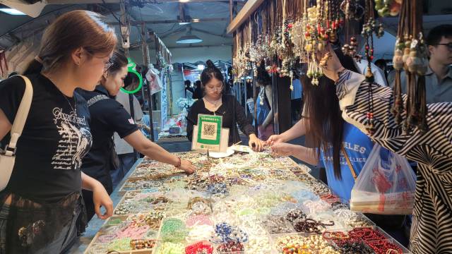 도자거리 노점상 모습.