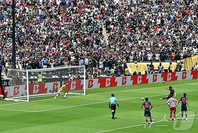 클럽월드컵에서 득점하는 이강인 ⓒ AFP=뉴스1
