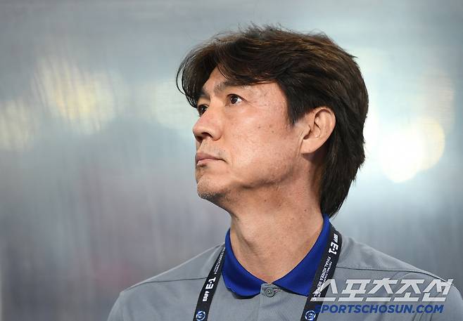 11일 오후 경기도 용인미르스타디움에서 열린 E-1 챔피언십(동아시안컵) 한국과 홍콩의 경기. 홍명보 감독이 경기 시작을 기다리고 있다. 용인=정재근 기자 cjg@sportschosun.com/2025.7.11/