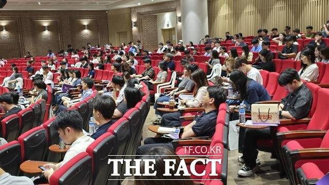 12일 선문대학교에서 열린 '충남 구글 교육자 그룹(GEG, Google Educator Group) 발대식'에 많은 교원들이 참여하고 있다. /충남교육청