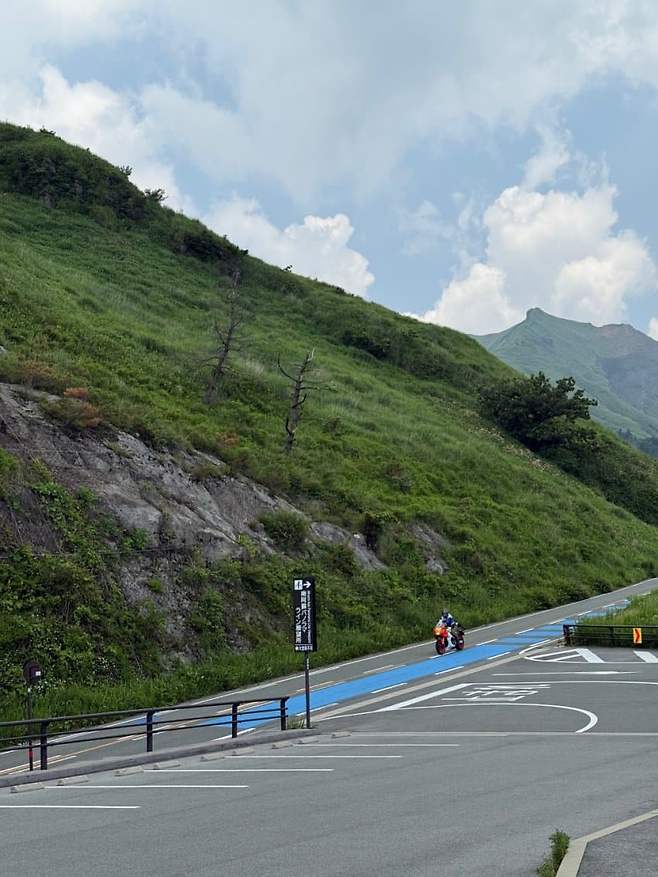 7ae98173bdf3608223edf7e4339c706f2a9f2f4190a838a44cd638399f8edb80716fcf888ef9c0a52c0cc82b60cb30c0cbe43121