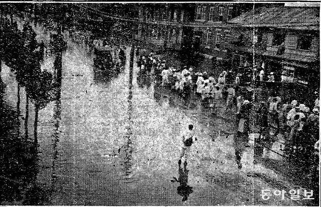 1925년 7월 19일 자. 대피하는 신용산 주민들