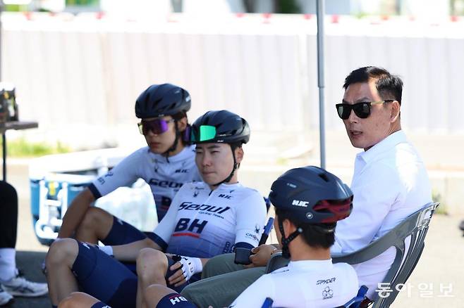 조호성이 서울시청 선수들을 지도하는 모습. 조호성은 선수 시절부터 지도자까지 서울시청과 함께 하고 있다. 동아일보 DB