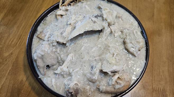 20250712_210439.jpg 저녁 야구하는 아들 몸보신 홈메이드 들깨 삼계탕