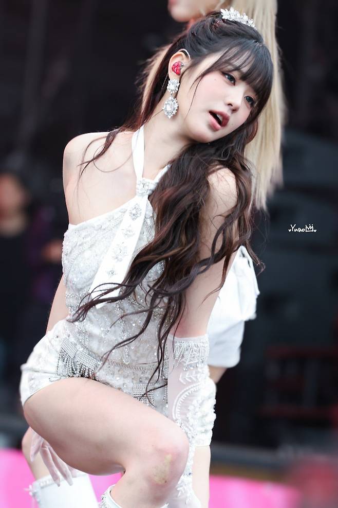 7.jpg 오늘자 롤라팔루자 베를린 아이브 장원영