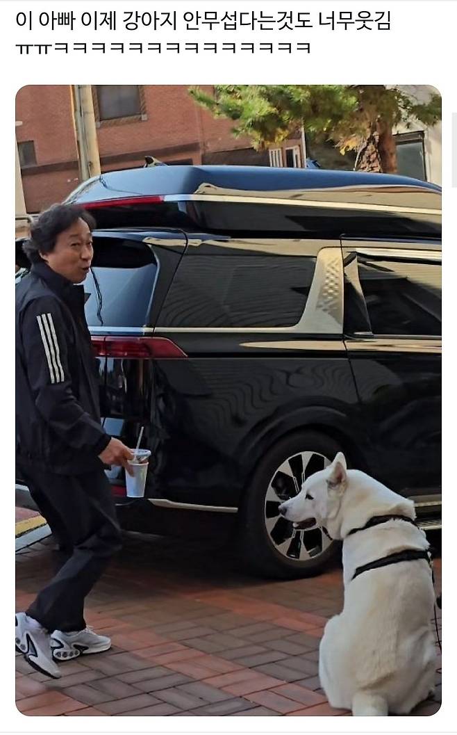 7723706099_486616_1fe06a4f75636608f60696ce3962caf0.jpg 자기 생일, 카페에 놀러온 배우, 이성민