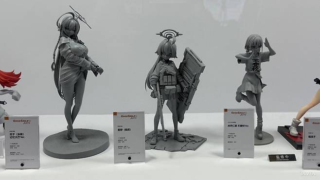 ▲ 원형만 나온 피규어도 한가득 = 앞으로의 대출혈 예고, 이것은 불안과 행복의 모순나선일지도