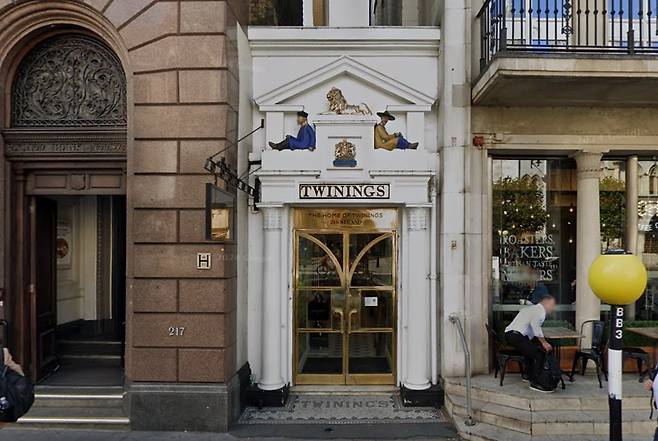 영국 런던에 있는 트와이닝스 플래그십 스토어. 300여 년전에 설립된 세계 최초의 차잎과 커피점이라고 회사측은 말한다. /구글지도 캡쳐