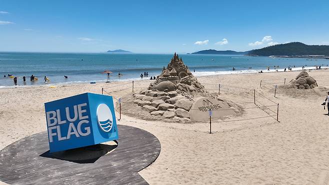 Sinji Myeongsasimni Beach in Wando County, South Jeolla [WANDO COUNTY OFFICE]