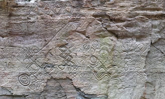 ″Petroglyphs along the Bangucheon Stream,″ in Daegok-ri, Eonyang in Ulsan on May 27 [YONHAP]