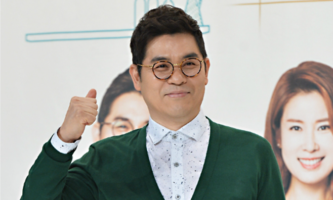 방송인 김용만이 미국 명문대를 자퇴한 아들이 국내에서 DJ로 활동 중이라고 털어놨다. 세계일보 자료사진