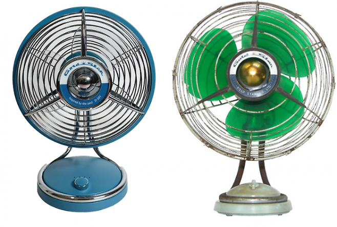 65년 전 선풍기의 부활 - LG전자가 1960년 금성사 시절 만든 최초의 국산 선풍기 ‘D-301’(오른쪽)와 이를 현대적으로 복원한 2025년 탁상용 선풍기(왼쪽). LG전자 제공