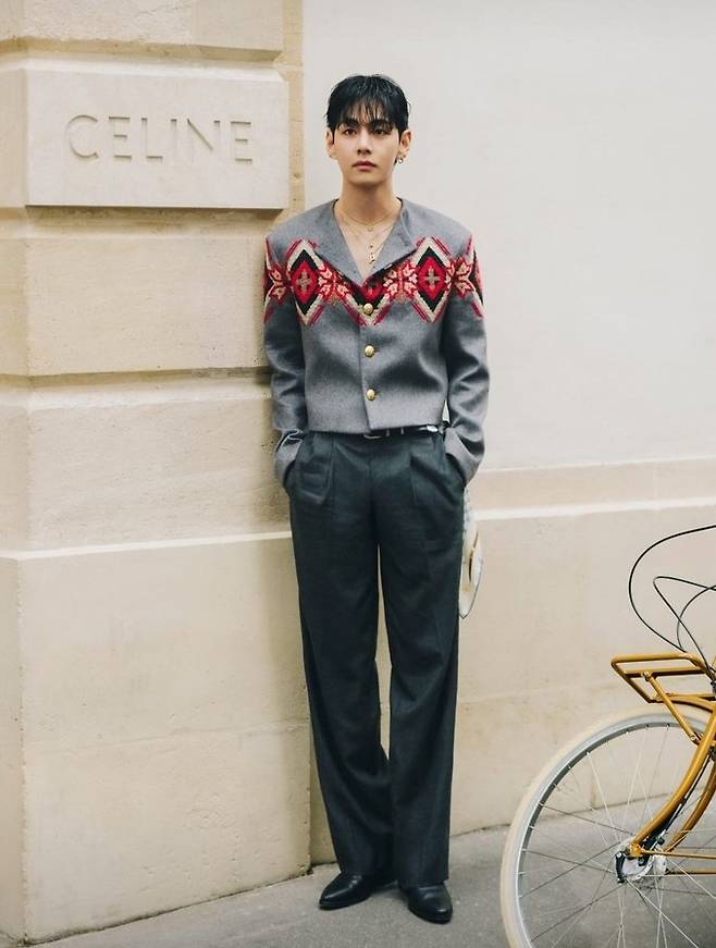 "Bonjour Paris!" 뷔, 김태형, 파리지앵