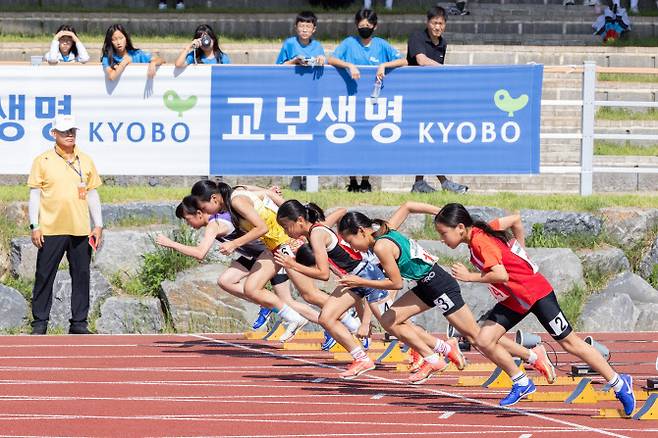 교보생명이 개최하는 ‘2025 교보생명컵 꿈나무체육대회’가 지난 12일 충청남도 서천군에서 육상 종목을 시작으로 한 달간의 열전에 돌입했다.(사진=교보생명)