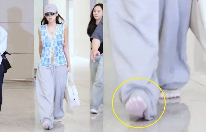 블랙핑크 제니의 지난 11일 공항 패션. '발가락 신발'이 눈길을 끈다. 디스패치 유튜브 캡처