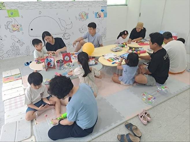 지난해 창의예술놀터 여름방학 프로그램 운영 모습ⓒ성동구 제공