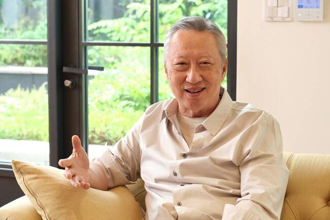 박용만 ‘같이 걷는 길’ 이사장이 지난 7일 서울 용산구 한남동 재단 사무실에서 한겨레와 인터뷰하고 있다. 정용일 선임기자 yongil@hani.co.kr