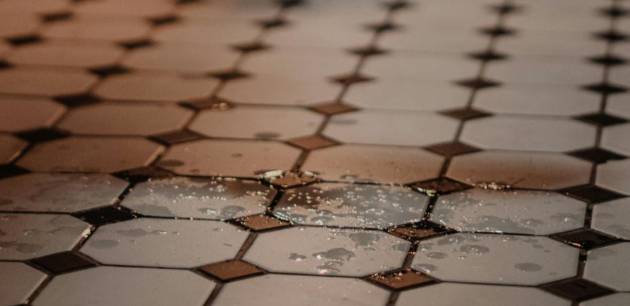 A씨는 원래 세신을 받을 때 팁을 챙겨야 하는지 의문을 표하기도 했다. 사진은 본 기사 내용과 무관.  [사진=Pexels]