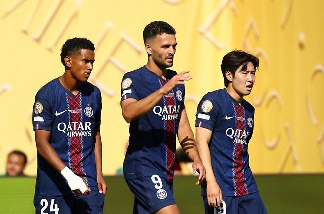 (왼쪽부터) PSG의 세니 마율루, 곤살루 하무스, 이강인. 연합뉴스&nbsp;