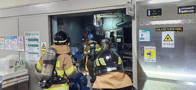 14일 오전 8시10분쯤 광주 동구의 조선대병원 수술실에서 화재가 발생했다. 광주 동구 제공