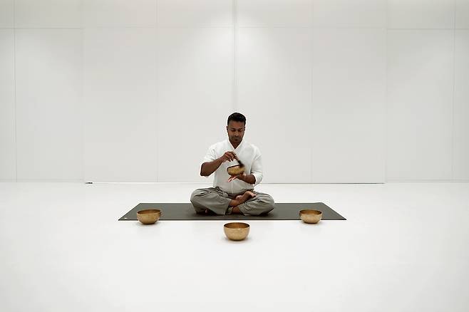 태국 내 유일한 설비의 화이트룸 명상센터. 사진제공|팜투어